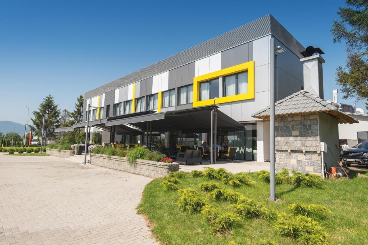 Hotel Stobex Loznica Zewnętrze zdjęcie