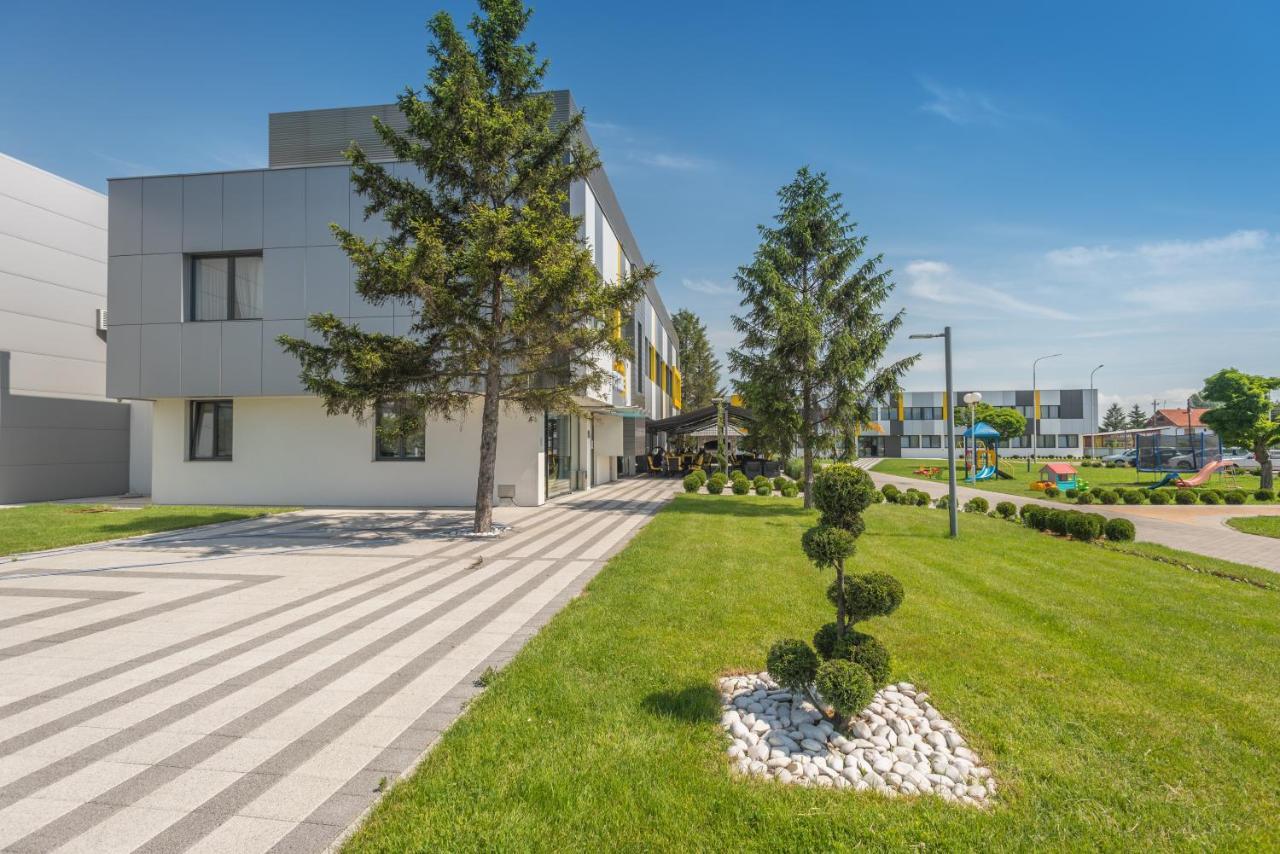 Hotel Stobex Loznica Zewnętrze zdjęcie