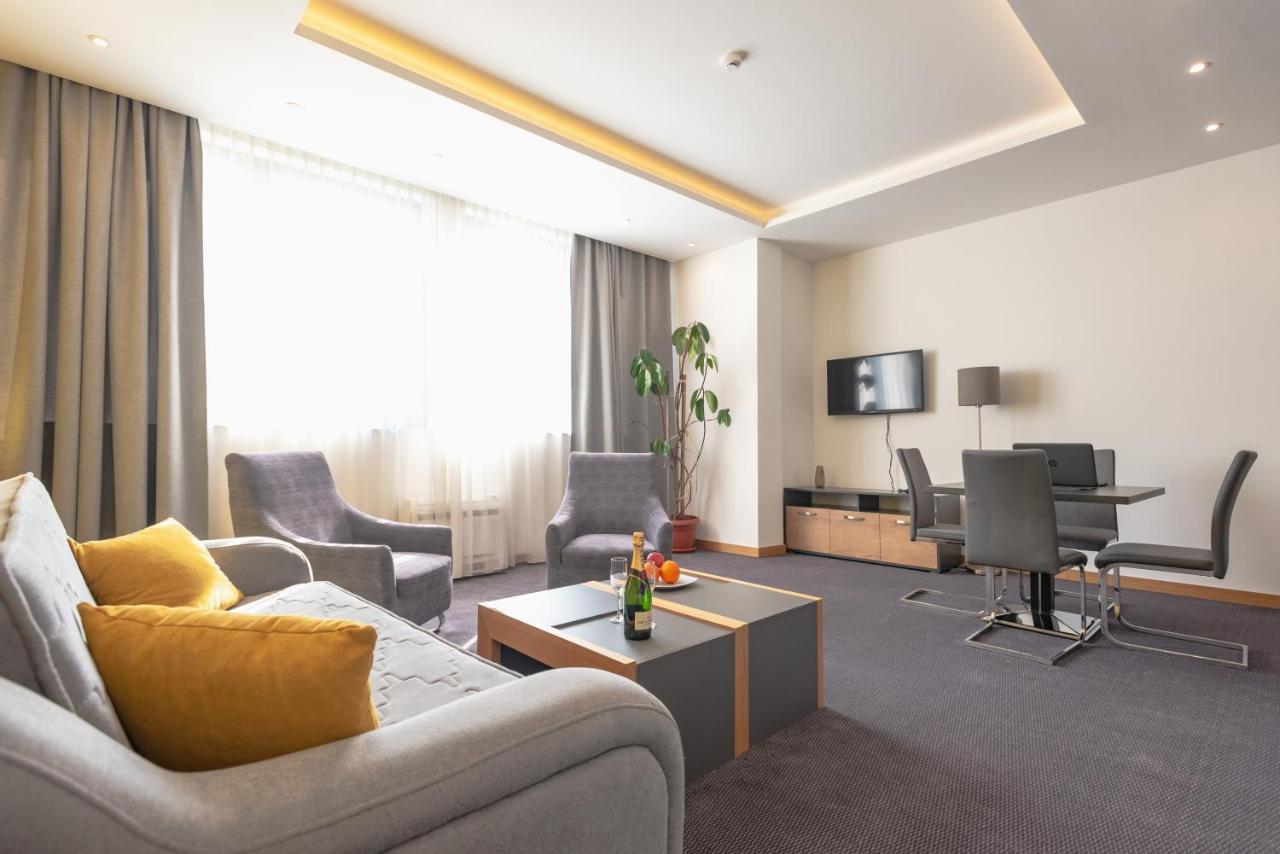 Hotel Stobex Loznica Zewnętrze zdjęcie