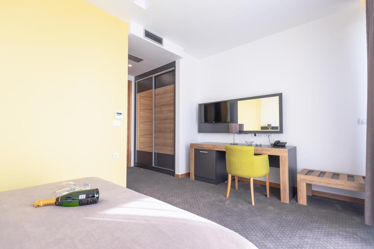Hotel Stobex Loznica Zewnętrze zdjęcie