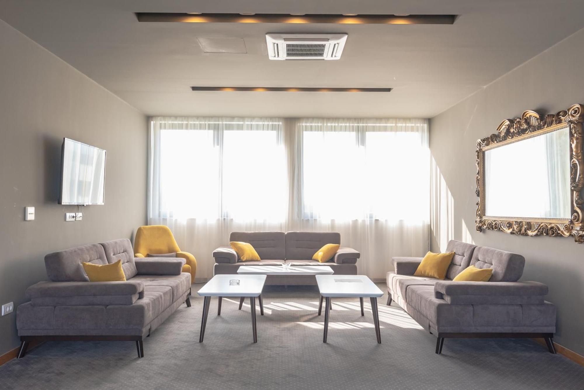 Hotel Stobex Loznica Zewnętrze zdjęcie